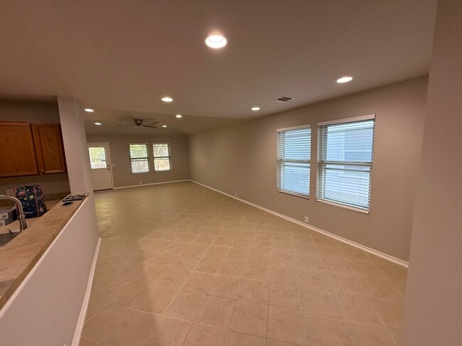 Photo - 5518 Timber Haven