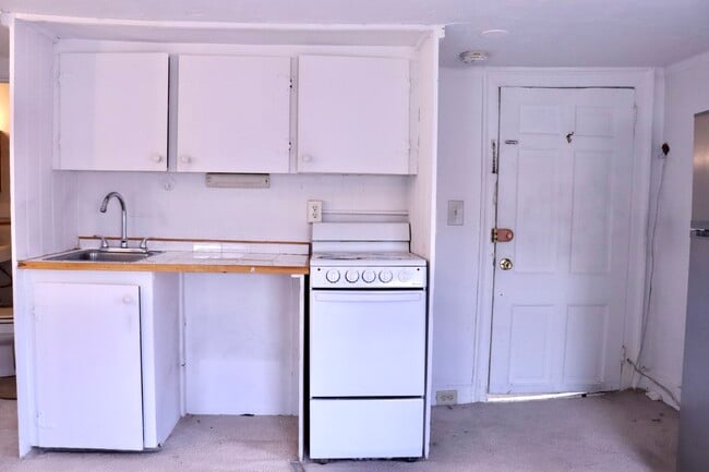 Building Photo - 61 Pinckney St Unit 12L