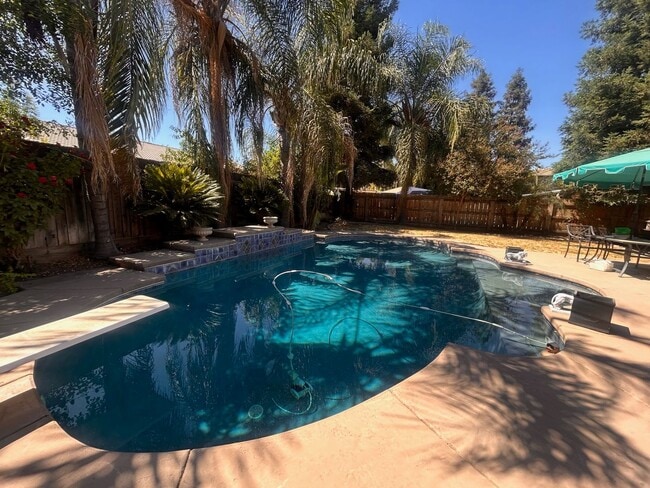 Photo - Beautiful home for rent in Visalia!