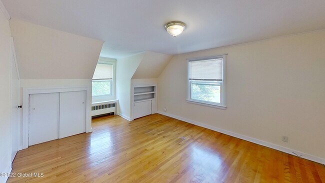 Photo - 225 S Allen St Unit 2L