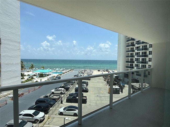 Building Photo - 3180 S Ocean Dr Unit 401