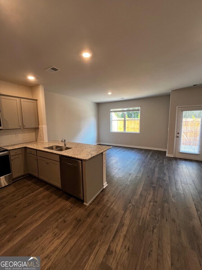 Photo - 5872 Abel Ln