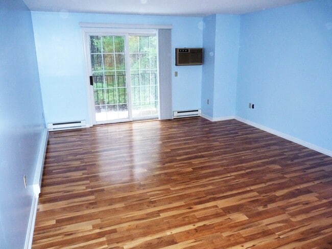 Photo - 130 Endicott St N Unidad 319