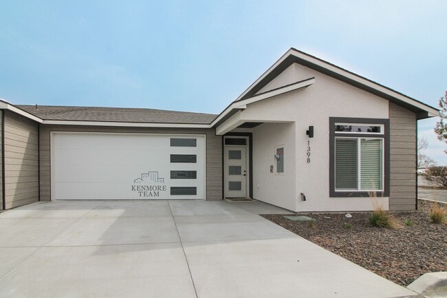 Building Photo - FURNISHED: 2 Bed/2 Bath Home in West Richland