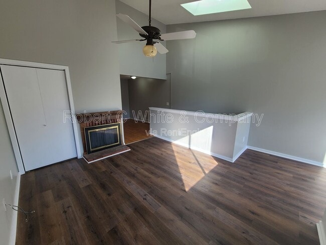 Photo - 279 Redstone Hl Rd Unit Apt 44