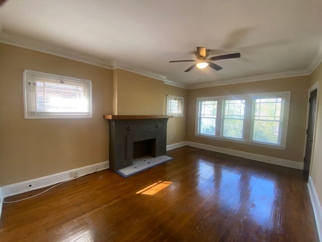 Photo - 1365 Phelps Ave Unidad 4