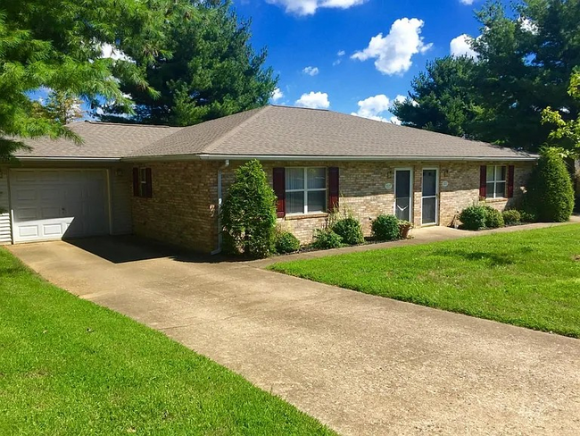 Photo - 1514 Clover St Townhome