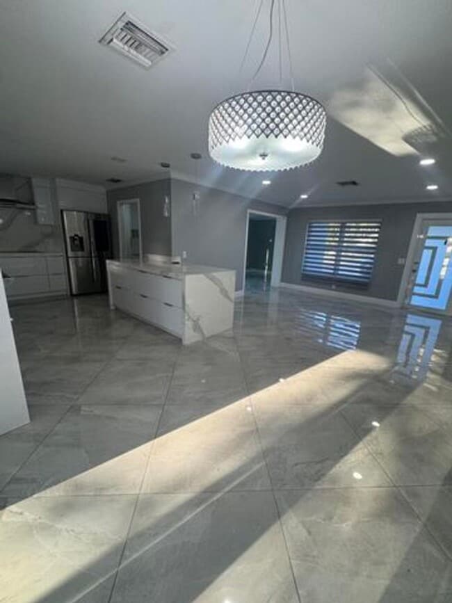 Photo - 2591 Rosehaven Rd