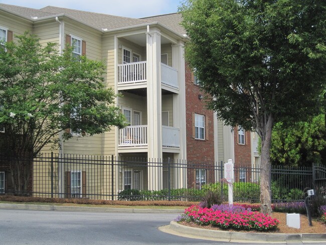 Rocky Creek Apartments