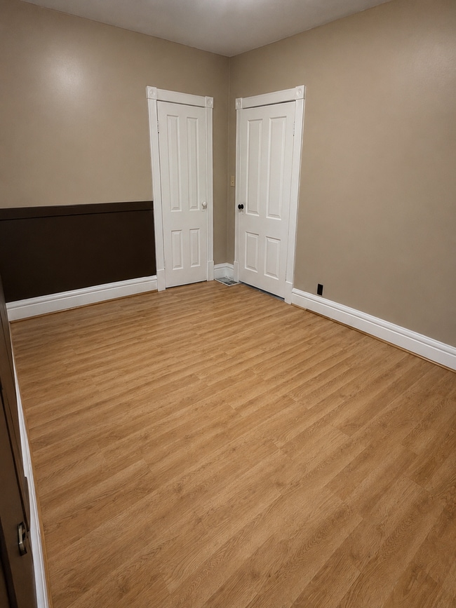 Photo - Town House: 2 bedroom & 1 bathroom