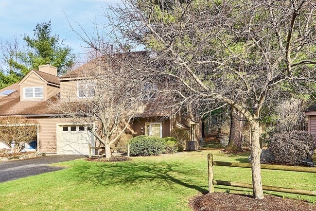 Photo - 1105 Ridgefield Cir Unit B