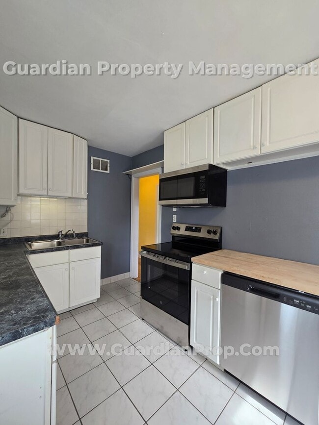 Photo - Available Now! Free Oct Rent! NE Minneapol...