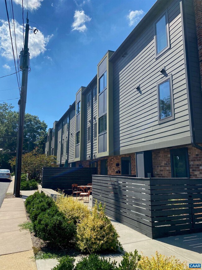 Photo - 630 Park St Unit C