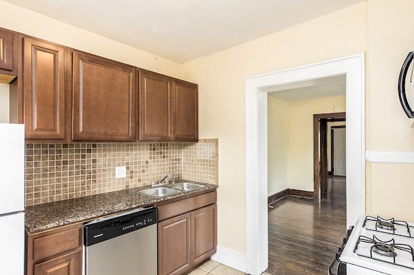 Photo - 415-429-429 Clinton St Unit 427