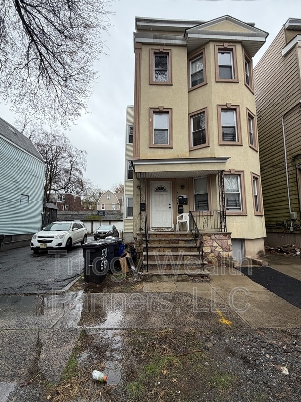 Photo - 58 S 13th St Unit Apt 2