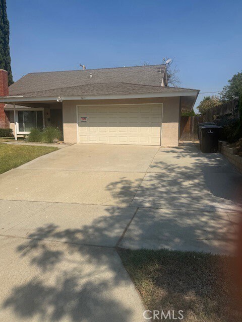 Photo - 3205 Celeste Dr House