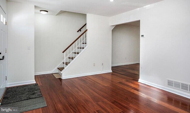 Photo - 119 Clemens Ct