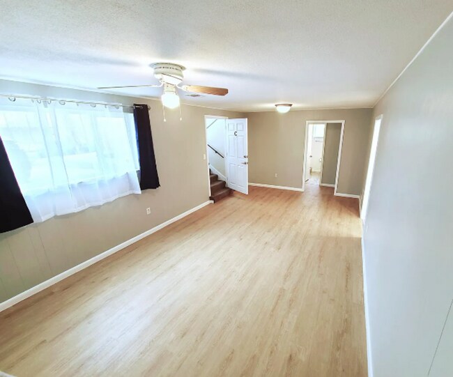 Photo - 2 Bed 1 Bath in Edgewater! Unit C