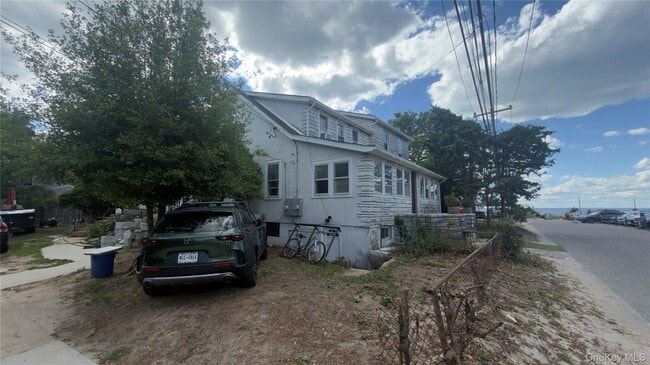 Photo - 10 Greenwich Ave Unit 1