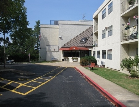 Photo - Branson Manor Apartments