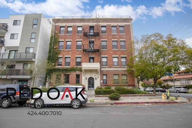 901 S Ardmore Ave Unit 206