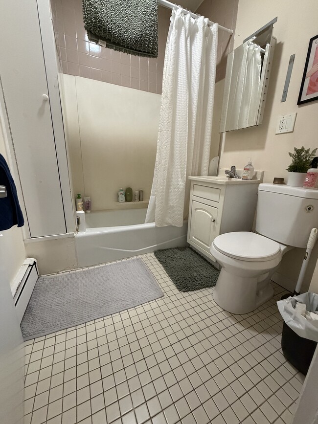 Photo - 68 Winchester St Unit 1