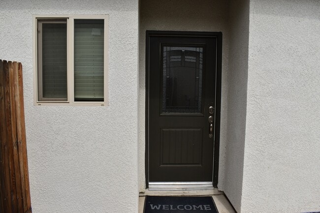 Photo - 3751 De Soto Way