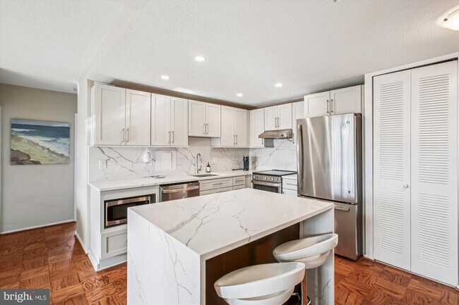 Building Photo - 1311 Delaware Ave SW Unit S331