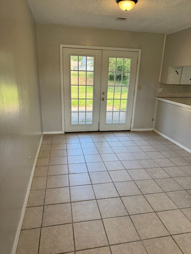 Photo - 4724 SE Adams Blvd