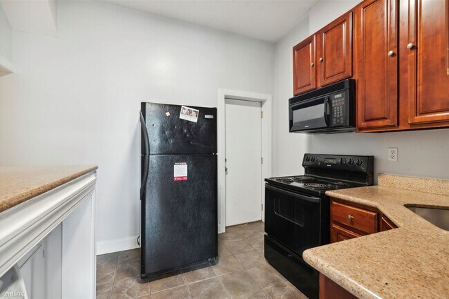 Photo - 3 br, 1 bath Triplex - 1729 W MONTGOMERY A... Unidad 101