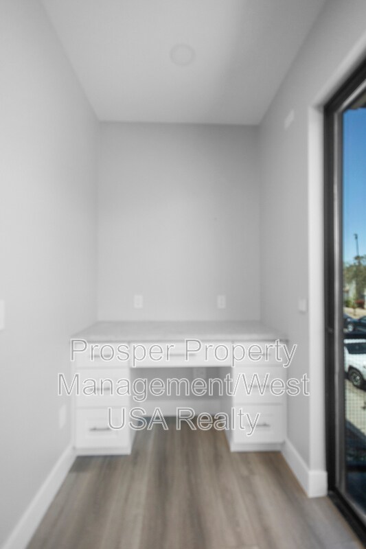 Photo - 611 Wilson St