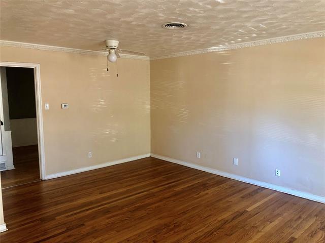 Photo - 2204 Healey Dr