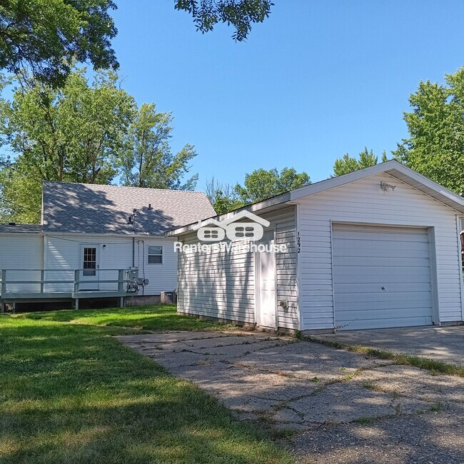 Photo - 1292 12th Ave N