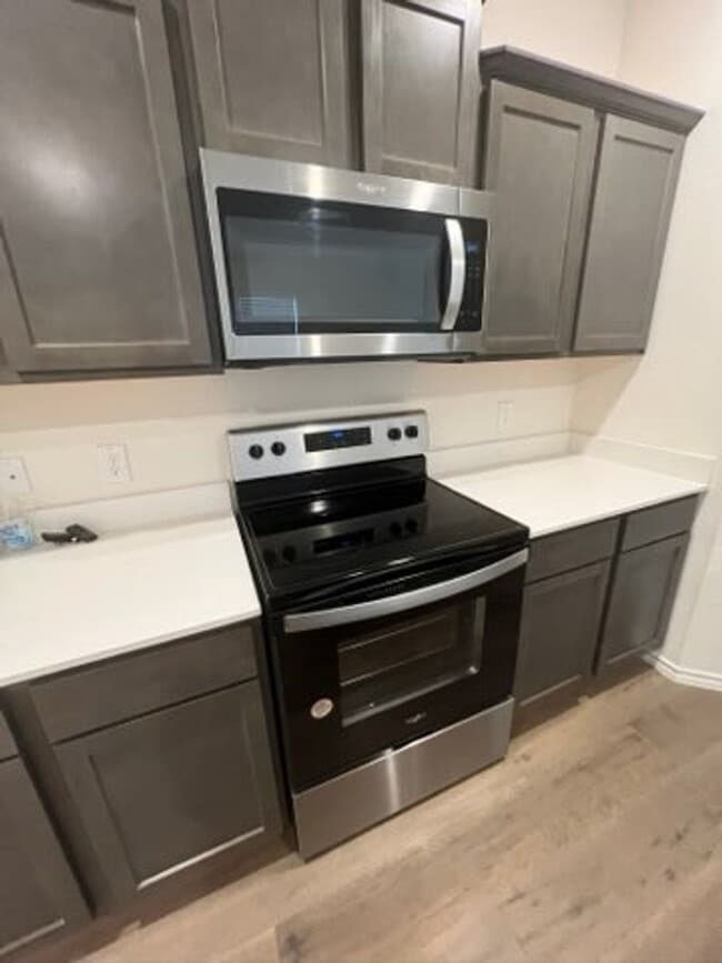 Photo - Beautiful 3BR 2BA Home w/ Community Pool/Fishing Ponds/Walking Trail Access + Garage Parking + Qu...