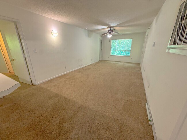 1500-303 Graduate Lane