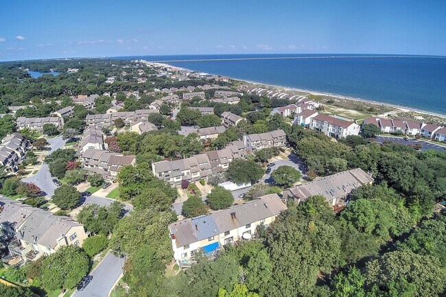 Photo - FOR RENT -  AEIRES ON THE BAY!