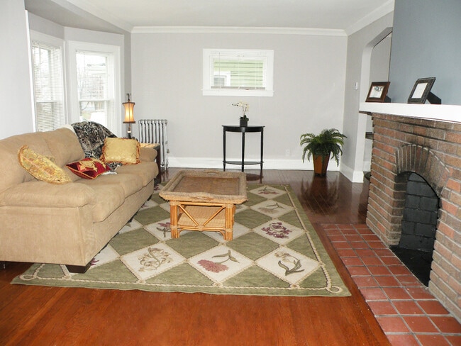 Photo - 3 Bedroom & 1 Full Bathroom Colonial for Rent!