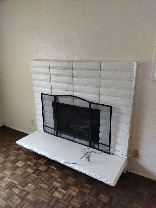 Photo - Adorable 2 Bedroom Home!