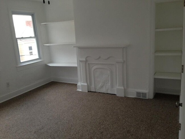 Photo - Elegant Modern Renovation. Stainless.Quart...