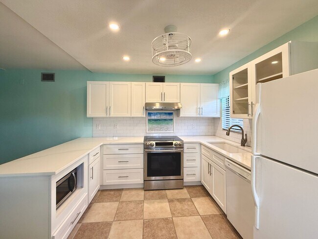 Photo - 5400 34th St W
