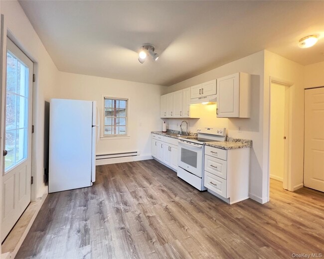 Building Photo - 330 Horsepound Rd