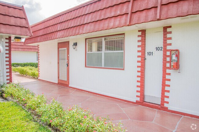 Building Photo - 101 Waterford D Rental