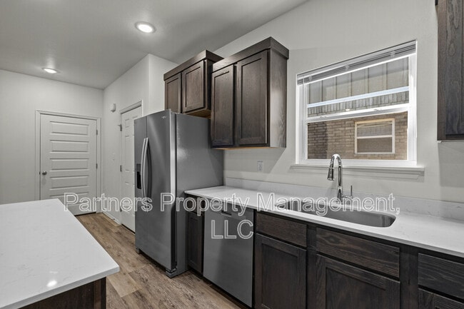 Photo - 777 S Benchmark Ln
