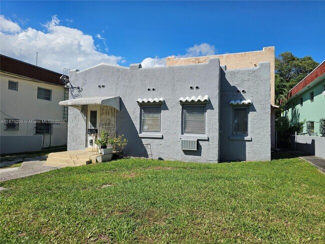 Photo - 1265 SW 4th St Unidad 4