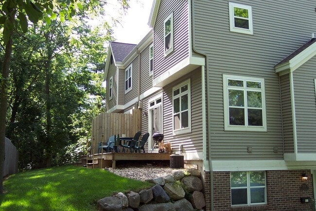 Photo - Spacious 4 bedroom, 3.5 bathroom duplex in desired location near Hilldale Mall