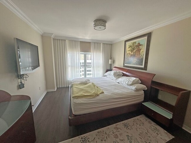 Photo - 16711 Collins Ave