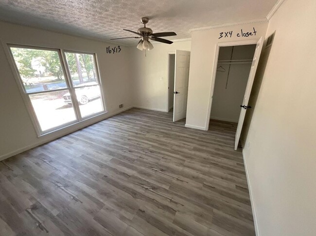 Photo - 8243 Creekridge Cir