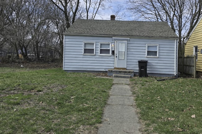 Building Photo - 2-Bedroom, 1-Bathroom Home – $1050/Month | Accepting Section 8