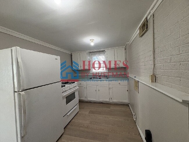Photo - One Bedroom Apartment | West Side Location Unit B