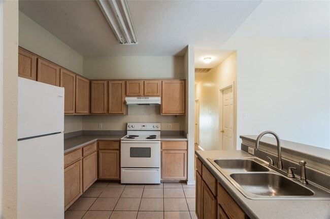 Photo - 1705 Constantino Cir